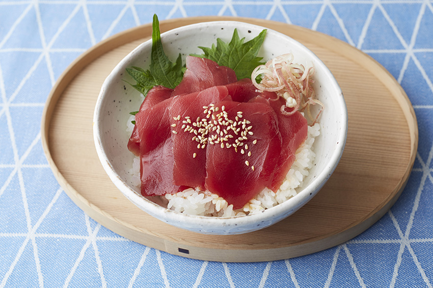 まぐろの漬け丼