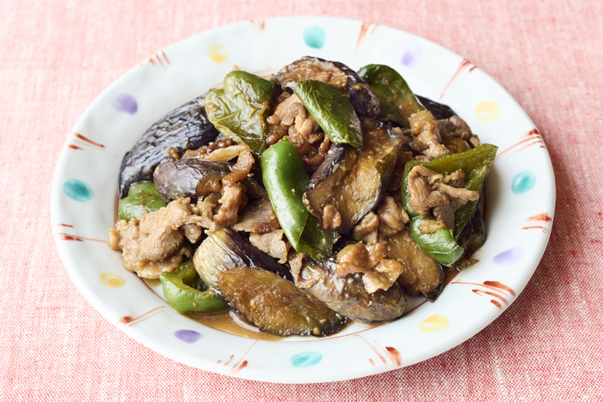 豚肉となす、ピーマンの鍋しぎ