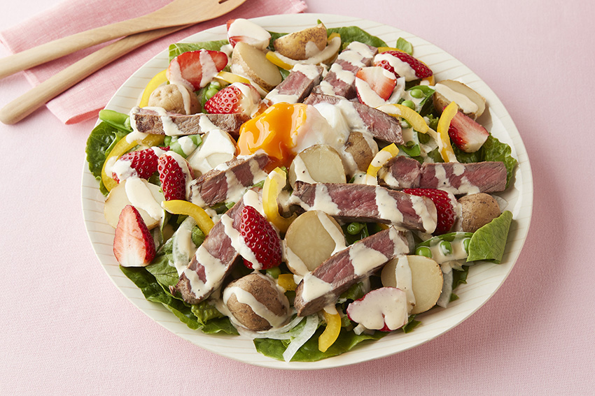 春野菜とステーキのサラダ