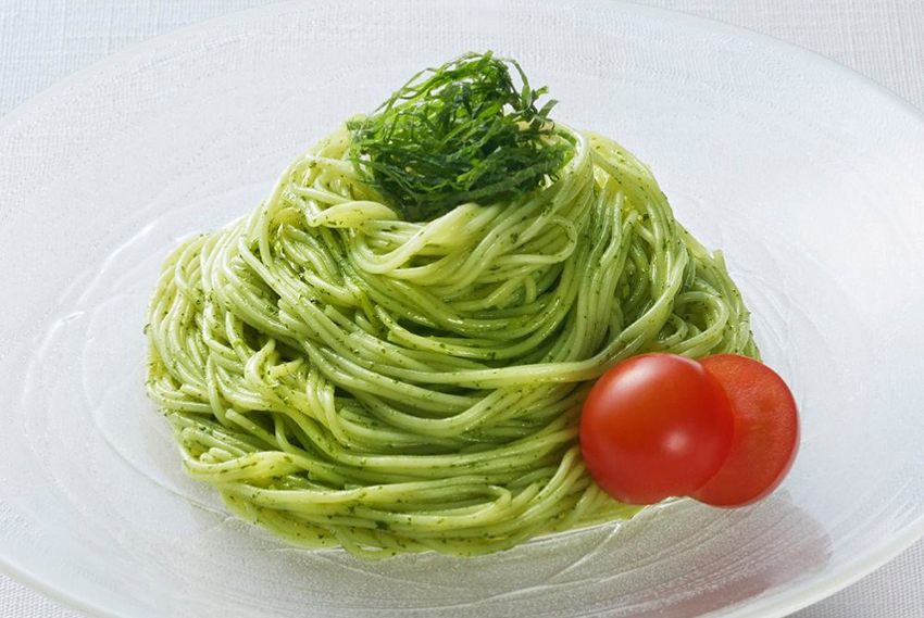 白ごまとにんにくが香る！大葉そうめん