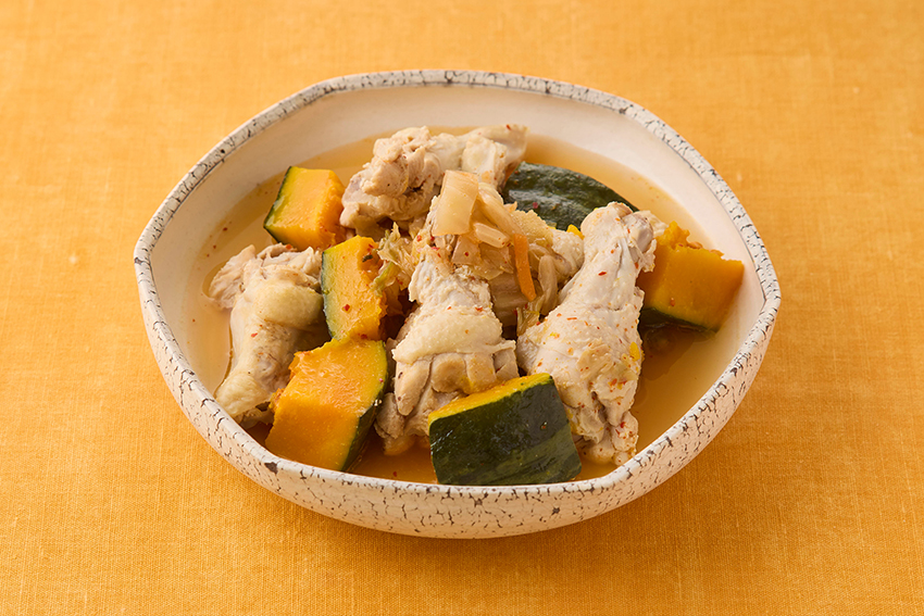 手羽元とかぼちゃのキムチ煮