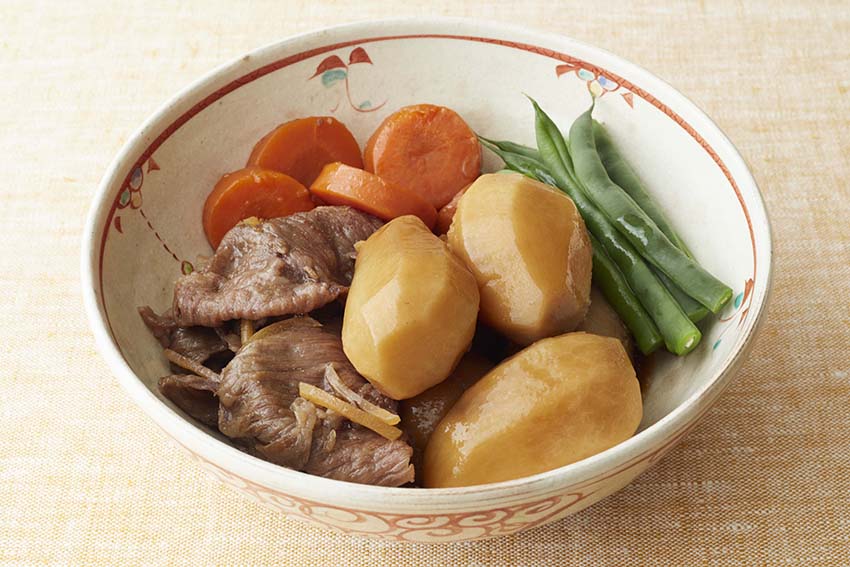 牛肉とさといもの煮もの